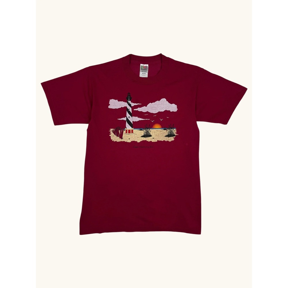 Vintage Fruit of the Loom Cape Hatteras NC Lighthouse T Shirt Maroon Mens Medium